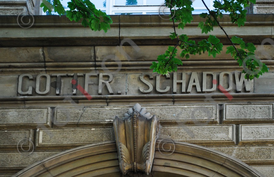 Namensschriftzug "GOTTFR.  SCHADOW" | Name inscription "GOTTFR.  SCHADOW" (foticon-duesseldorf-akademie-122.jpg)